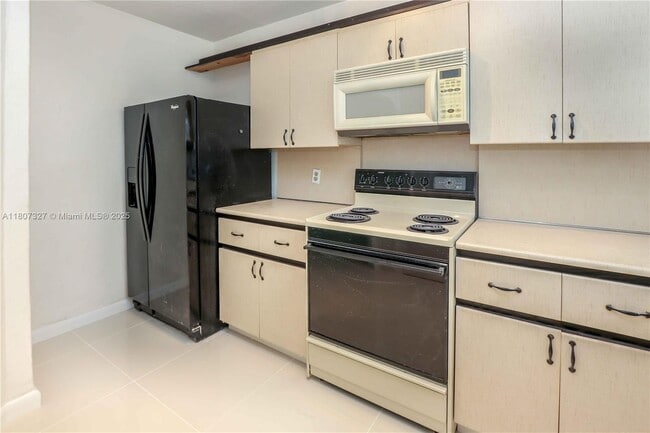 1718 Wiley St in Hollywood, FL - Building Photo - Building Photo