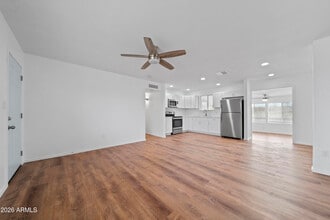 570 S Yaqui Dr in Wickenburg, AZ - Building Photo - Building Photo