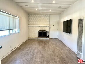 410 Pershing Dr in Los Angeles, CA - Foto de edificio - Building Photo