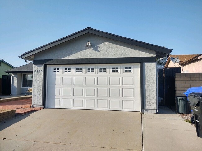 8980 Brentford Ave in San Diego, CA - Building Photo - Building Photo
