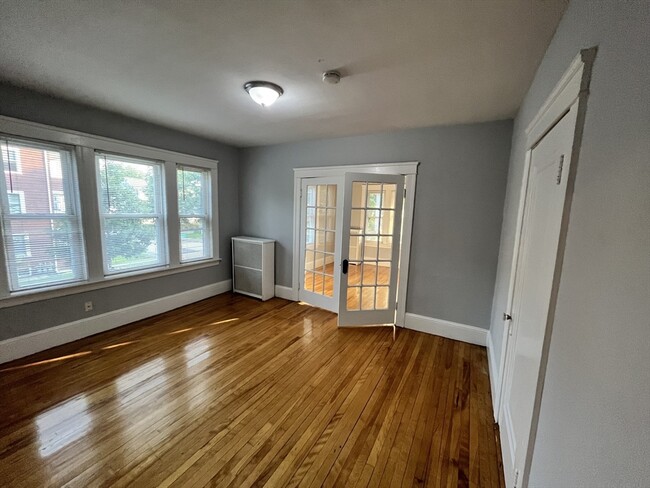 80 Lovell St, Unit 3 in Worcester, MA - Building Photo - Building Photo