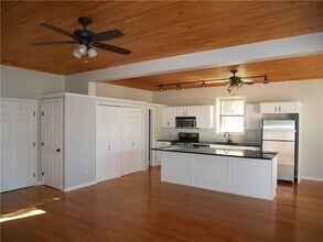 16216 Stewart Rd in Austin, TX - Building Photo - Building Photo
