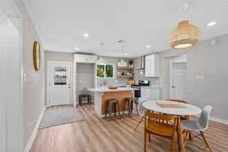 5615 Barremore St in Houston, TX - Building Photo - Building Photo