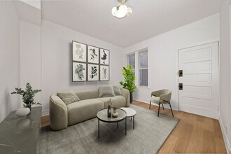2346 W Thomas St in Chicago, IL - Building Photo - Building Photo