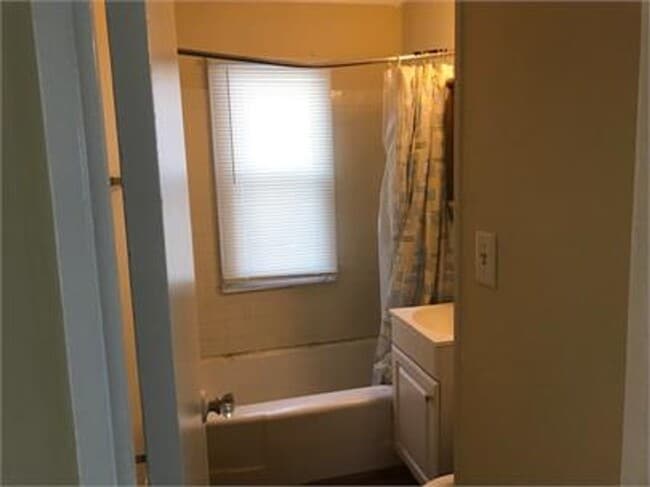 1403 Laurel Dr in Urbana, IL - Building Photo - Building Photo