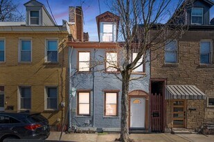 107 S 15th St in Pittsburgh, PA - Building Photo