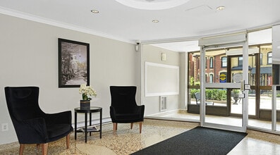 Bloor Yonge Tower in Toronto, ON - Building Photo - Building Photo