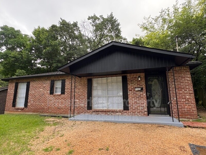 2024 Yancey Ave in Montgomery, AL - Building Photo