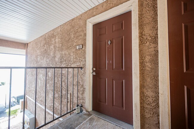 4921 Indian River Dr