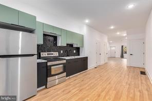 713 S 55th St in Philadelphia, PA - Building Photo