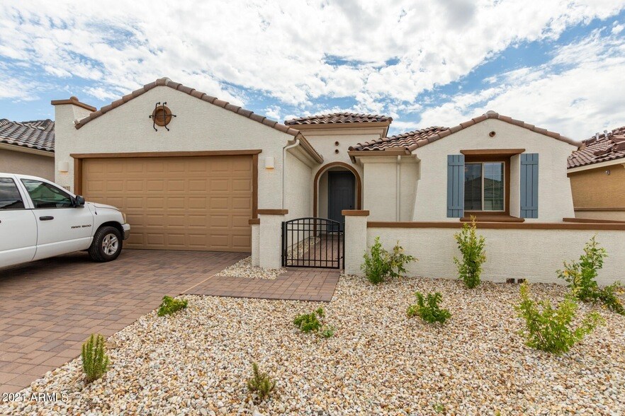 8757 W Rancho Dr in Glendale, AZ - Building Photo