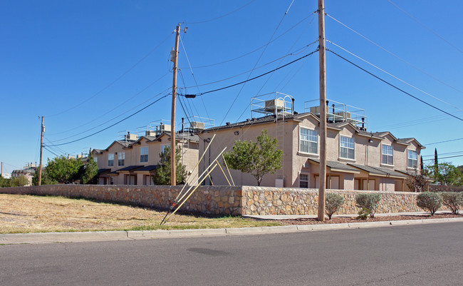 Mountain Heights Apartments in El Paso, TX - Foto de edificio - Building Photo