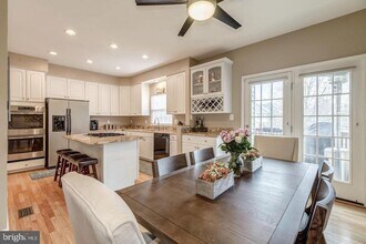 46830 Graham Cove Square in Sterling, VA - Building Photo - Building Photo
