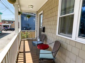 6 Pope St in Newport, RI - Building Photo