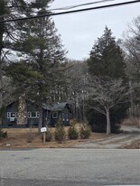 200 Deforest Rd in Dix Hills, NY - Building Photo