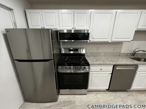 20 Hubbard Ave in Cambridge, MA - Building Photo - Building Photo