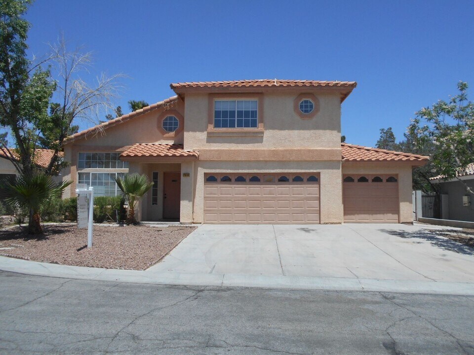 2514 Quail Canyon Ave in Henderson, NV - Building Photo