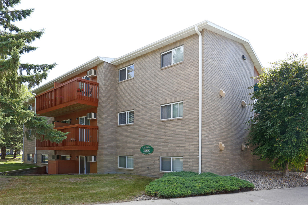 Cardinal Estates in Morris, MN - Foto de edificio