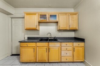 326 Portland Ave in Medford, OR - Building Photo - Building Photo