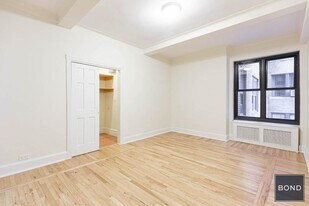 166 2nd Ave in New York, NY - Building Photo