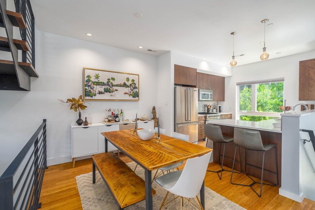 1003 S 17th St in Philadelphia, PA - Building Photo - Building Photo