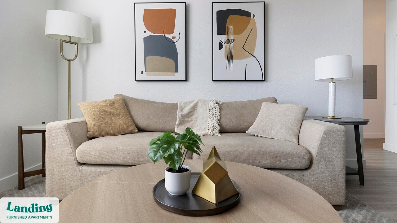 10000 W Missouri Ave in Glendale, AZ - Building Photo