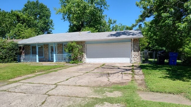 1100 S. Maple Pl.