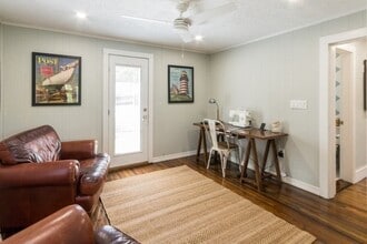 43 Edgartown Rd in Tisbury, MA - Building Photo - Building Photo