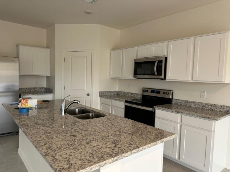 1660 W Paseo Way in Phoenix, AZ - Building Photo