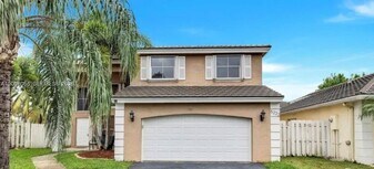 5222 NW 53rd Cir in Coconut Creek, FL - Building Photo
