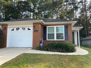 2681 Fairmount Ln in Tallahassee, FL - Building Photo - Building Photo