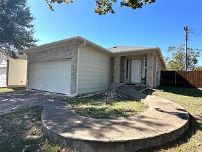 11600 Mary Hargrove Ln in Austin, TX - Building Photo - Building Photo