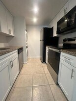 10206 Twin Lakes Dr in Coral Springs, FL - Building Photo