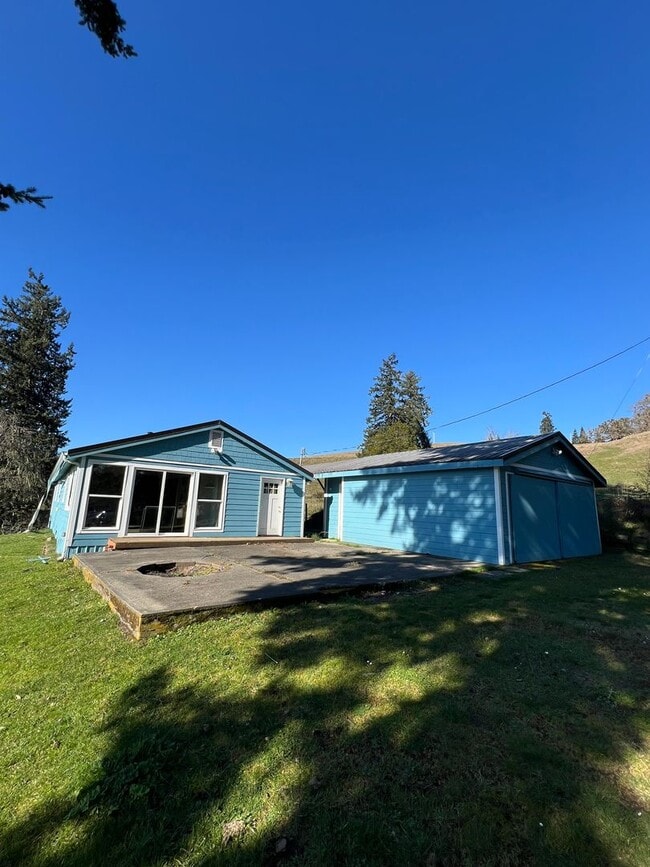 50235 Hermann Prairie Rd in Broadbent, OR - Building Photo - Building Photo