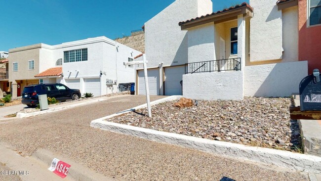 4842 Excalibur Dr in El Paso, TX - Building Photo - Building Photo
