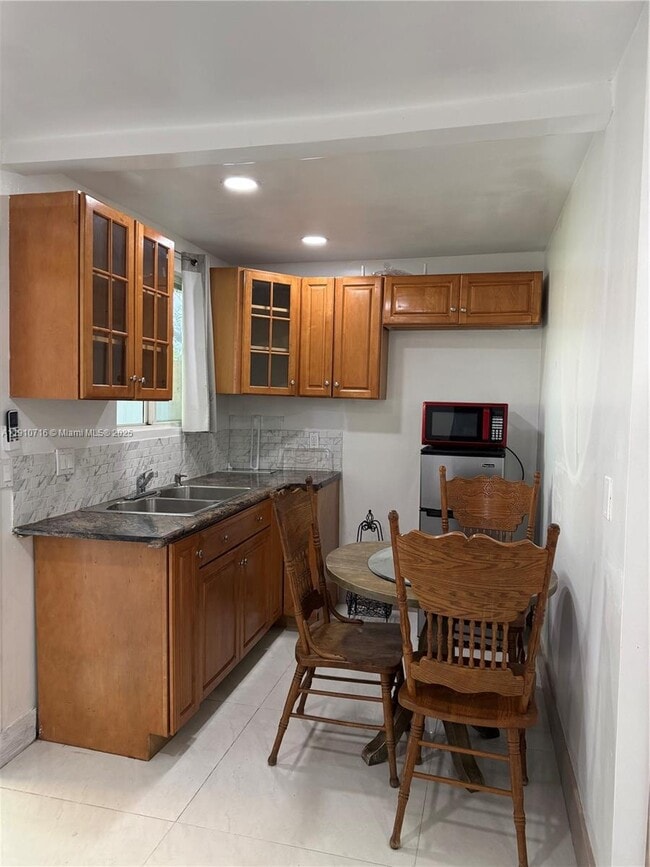 7511 Farragut St in Hollywood, FL - Building Photo - Building Photo