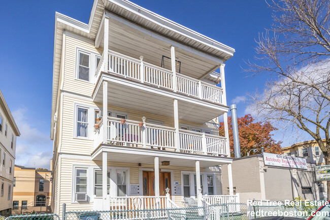 property at 3957 Washington St