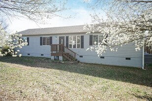 6494 Burlington Rd in Whitsett, NC - Building Photo