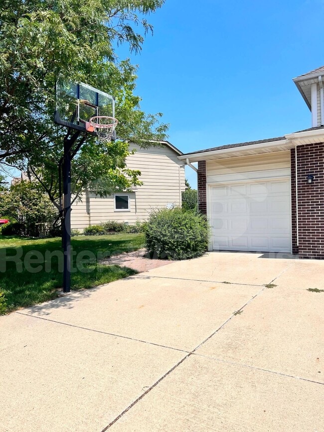 1513 NE Michael Dr in Ankeny, IA - Building Photo - Building Photo