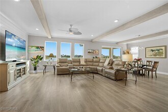 2033 Grove Dr in Naples, FL - Building Photo - Building Photo