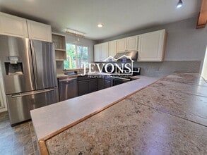 707 3rd Ave in Zillah, WA - Building Photo - Building Photo