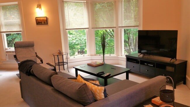 131 SW Hooker St, Unit 131 in Portland, OR - Building Photo - Building Photo