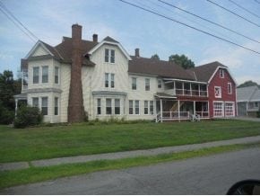 49 Elm St in Lebanon, NH - Foto de edificio