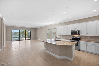 4723 Abaca Cir in Naples, FL - Building Photo - Building Photo