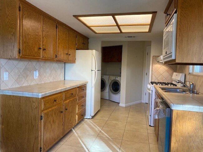 14807 Hilltop Dr in Red Bluff, CA - Building Photo - Building Photo