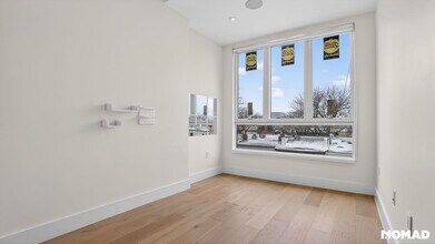 1129 Halsey St in Brooklyn, NY - Foto de edificio - Building Photo