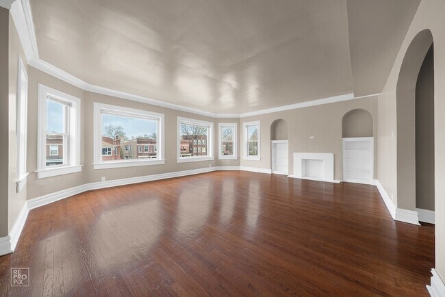 7751 S Saginaw Ave in Chicago, IL - Foto de edificio - Building Photo