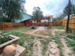 627 E Monument St in Colorado Springs, CO - Building Photo - Building Photo