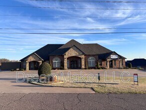 2815 SE 44th St in Norman, OK - Building Photo - Building Photo
