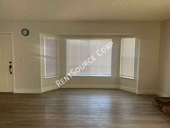 43837 David St in Lancaster, CA - Building Photo - Building Photo